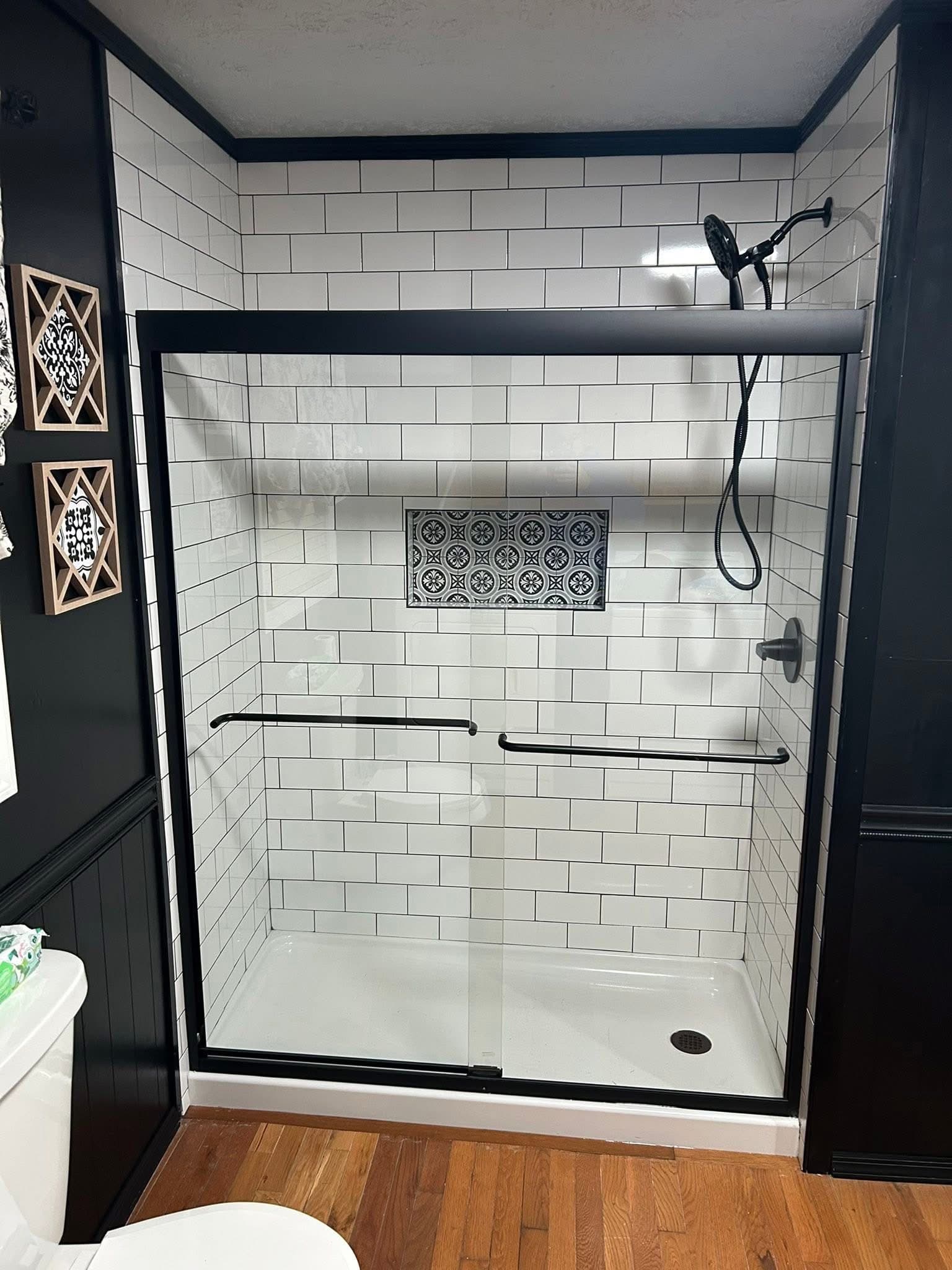 Black-Trim Subway Shower