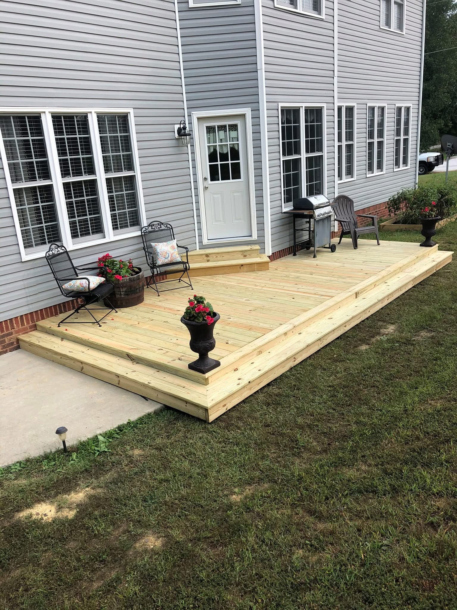 Low Backyard Patio Deck